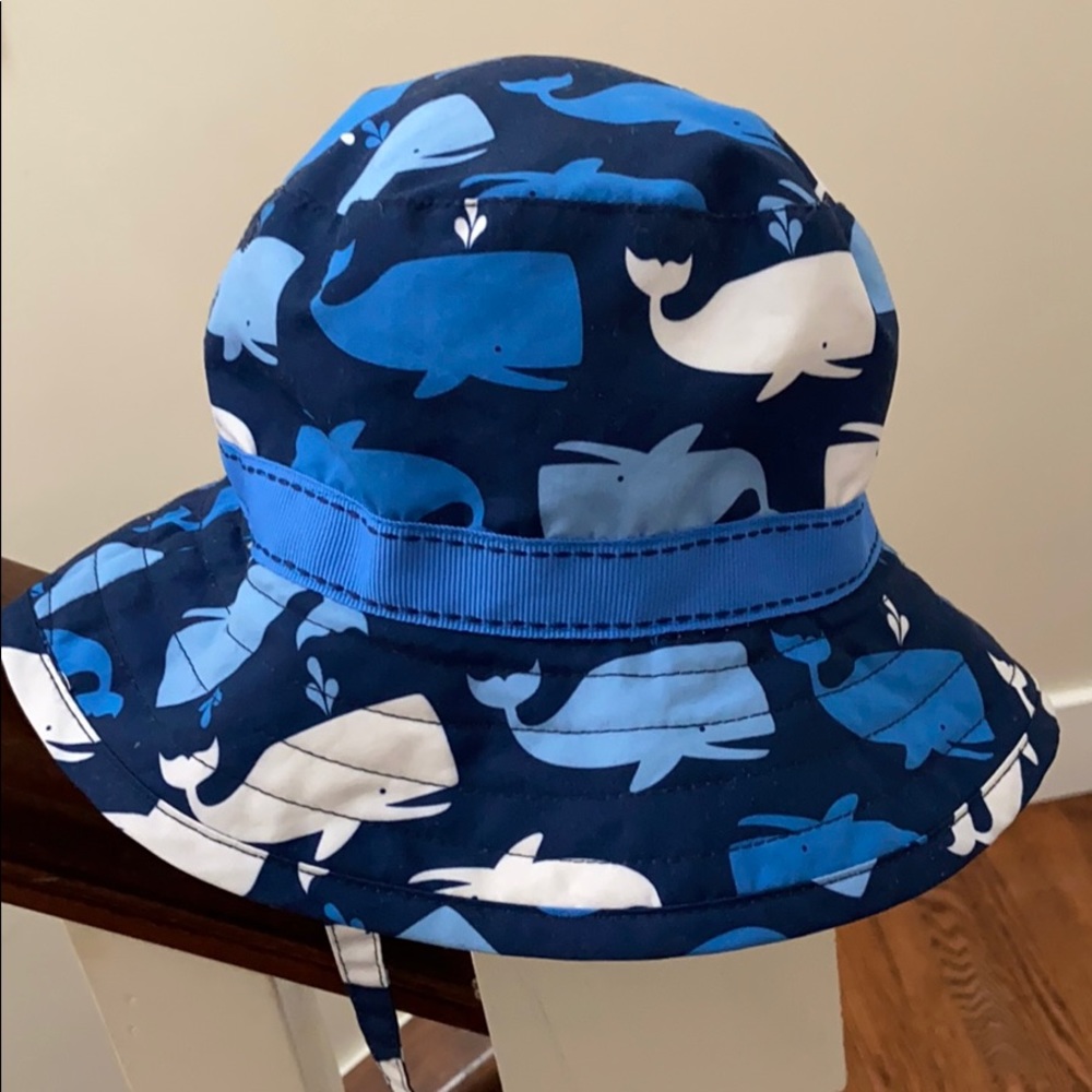 Like New Blue whale Old Navy Bucket Hat with strap